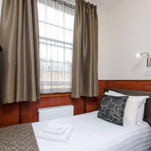 Single ensuite bedrooms